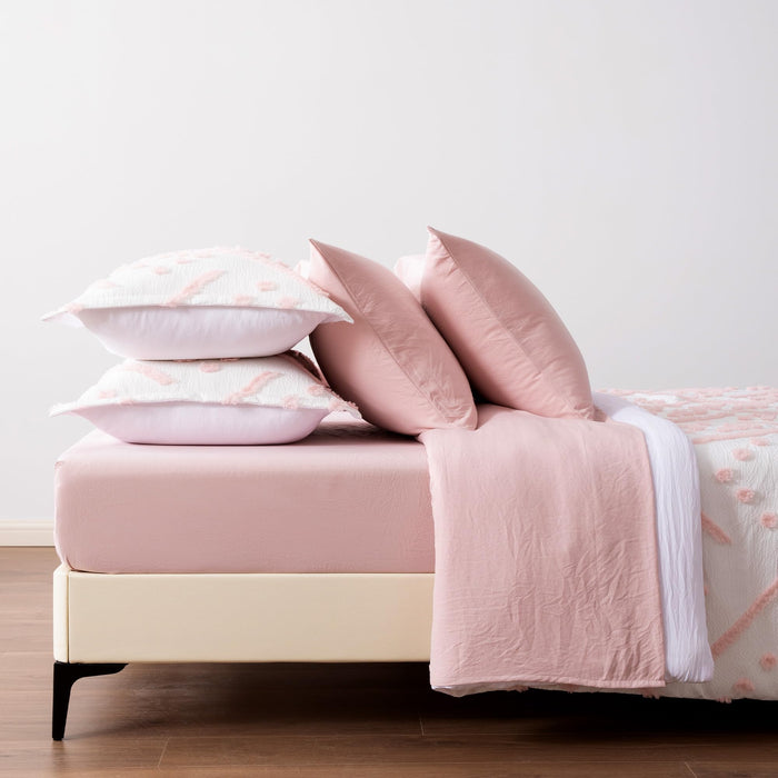 Amazon Basics Kids' Pink Bedding Set, 7-Piece Jacquard Microfiber Bed-in-a-Bag with Comforter, Fitted Sheet, Flat Sheet, Pillowcases, Pillow Shams, Deep Pocket 16", All-Season, Pink Tufted, Full/Queen