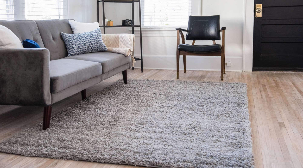Unique Loom Solid Shag Collection Area Rug (7' 1" x 10' Rectangle, Cloud Gray)