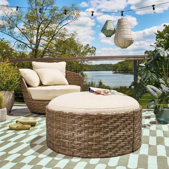 Beautiful Wicker Outdoor Reversible-Top Outdoor Ottoman and Coffee Tab