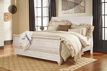 Willowton Casual Master Bedroom King Sleigh Footboard